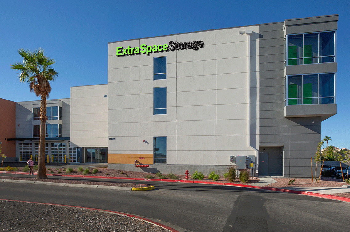 Image{width=1137,height=755,url='https://8488932.fs1.hubspotusercontent-na1.net/hubfs/8488932/FlamingoGallery-2.png',altText='A rear view of the east side of DXD Capital's self storage facility on Flamingo Ave. in Las Vegas, NV.',fileId=null}