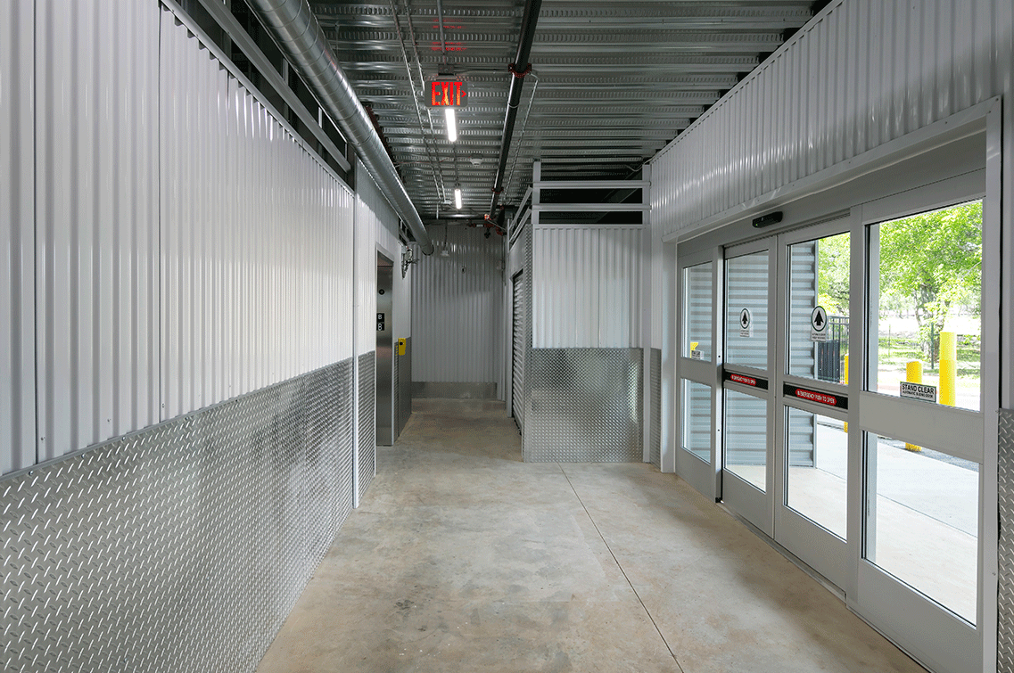 Image{width=1137,height=755,url='https://8488932.fs1.hubspotusercontent-na1.net/hubfs/8488932/Georgetown-Gallery-4.png',altText='An interior shot of the entry bay of DXD Capital's self storage facility in Georgetown, TX.',fileId=null}