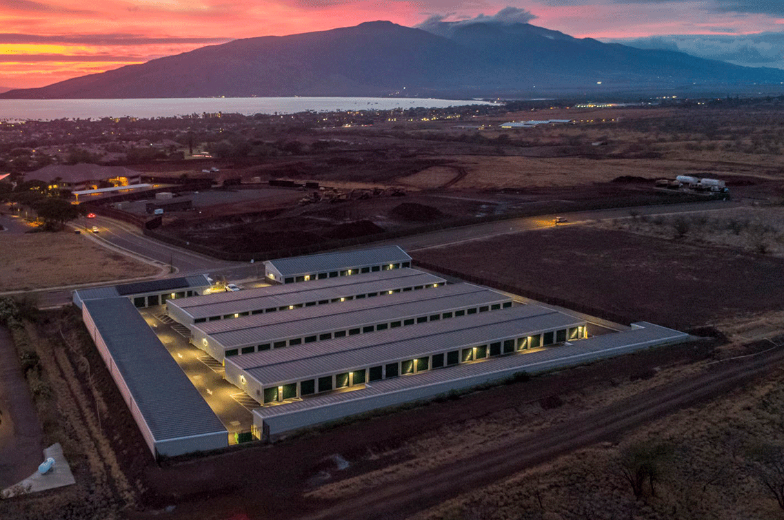 Image{width=1137,height=755,url='https://8488932.fs1.hubspotusercontent-na1.net/hubfs/8488932/KiheiGallery-3.png',altText='An aerial shot of DXD Capital's Kihei facility at twilight.',fileId=null}