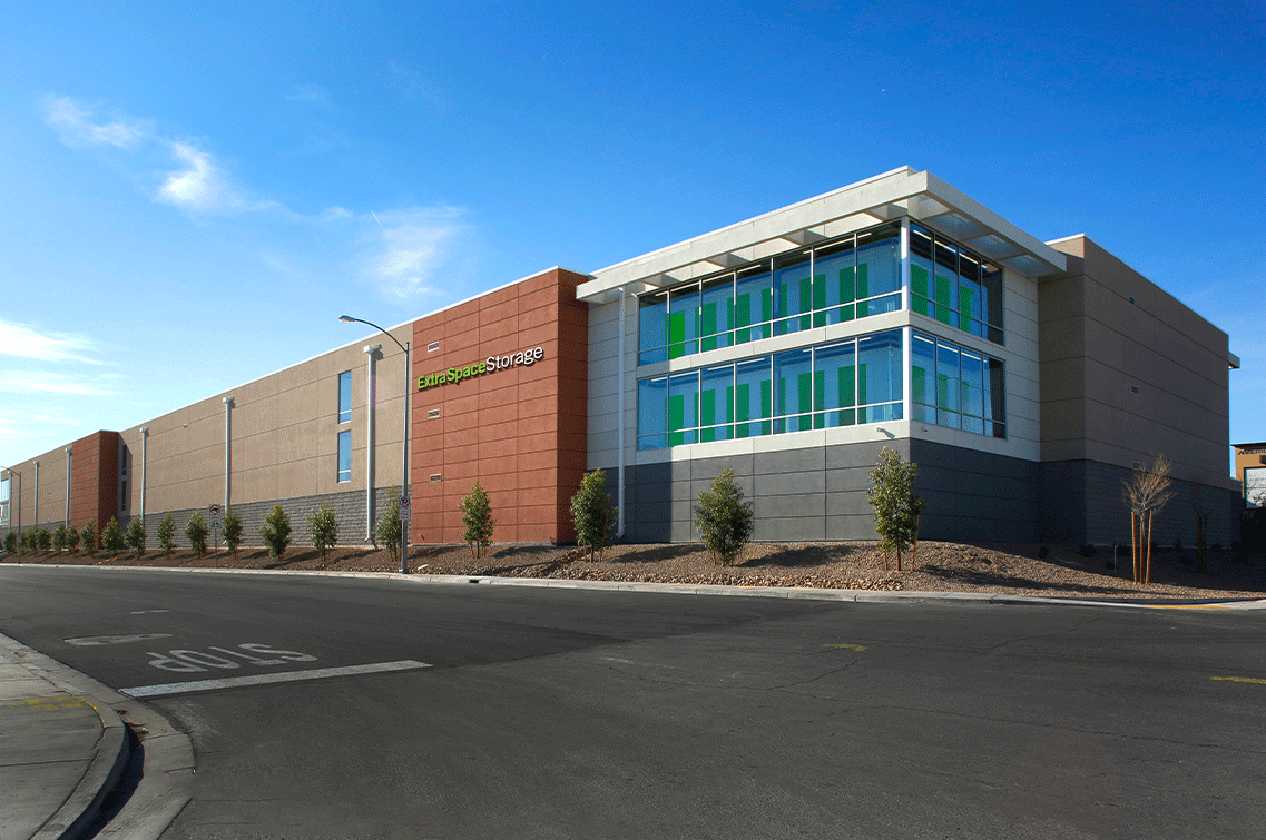 Image{width=1137,height=755,url='https://8488932.fs1.hubspotusercontent-na1.net/hubfs/8488932/SaharaGallery-1.png',altText='A full street view of DXD Capital's self storage facility on Sahara Ave. in Las Vegas, NV at daylight.',fileId=null}