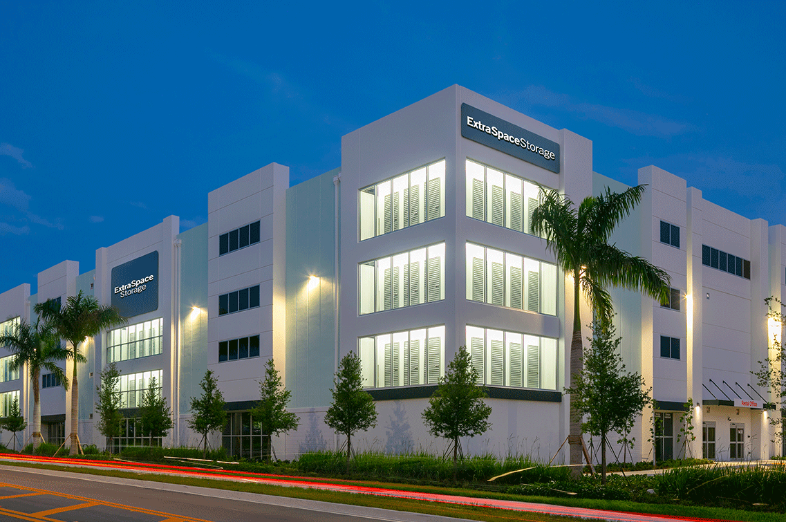 Image{width=1137,height=755,url='https://8488932.fs1.hubspotusercontent-na1.net/hubfs/8488932/WPBGallery-3.png',altText='A street-view photo of DXD Capital's self storage facility at twilight. ',fileId=null}
